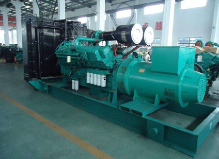 鄂温克800kw康明斯柴油发电机组